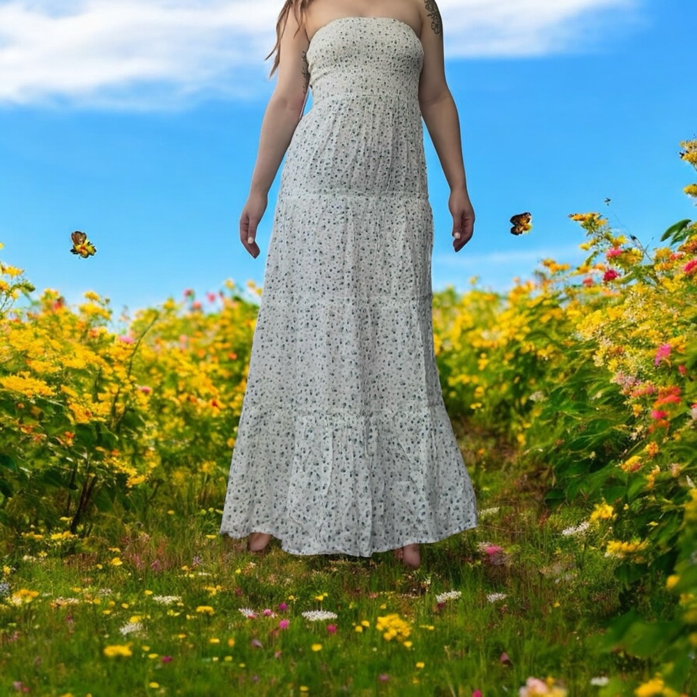 2/$15 Hot Kiss White and Blue Textured Strapless Maxi Dress